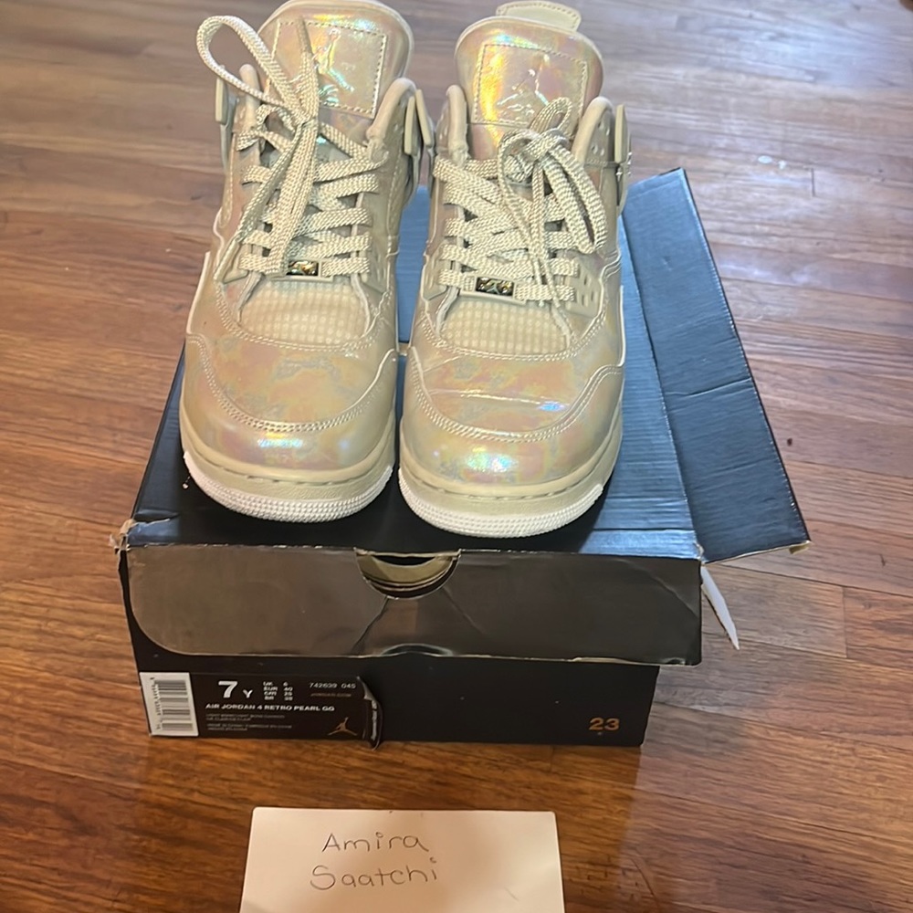 Jordan 4 retro pearl
